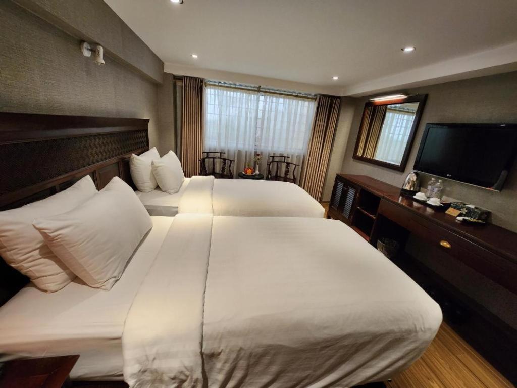 Classic Street Hotel Hanoi Bagian luar foto